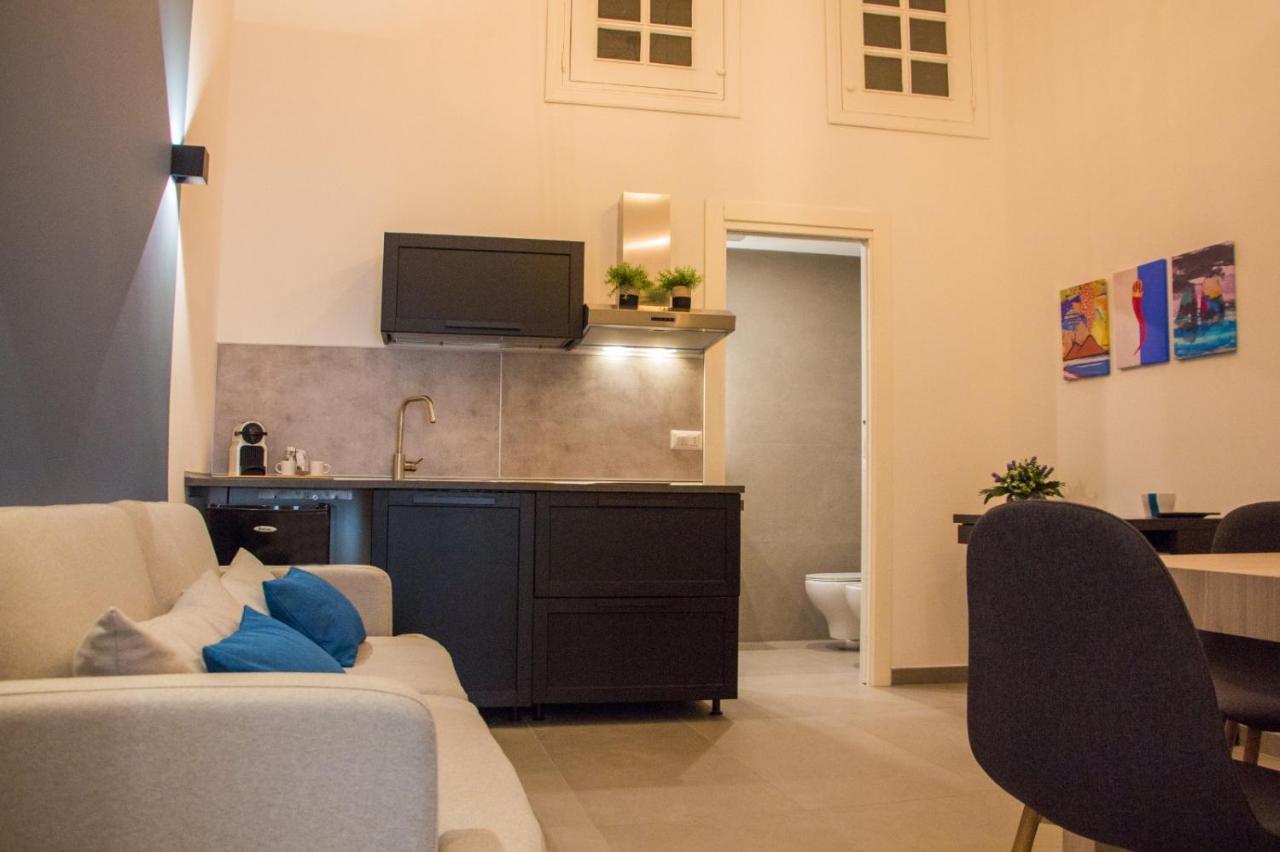 Blue Plebiscito Hotel เนเปิลส์ ภายนอก รูปภาพ