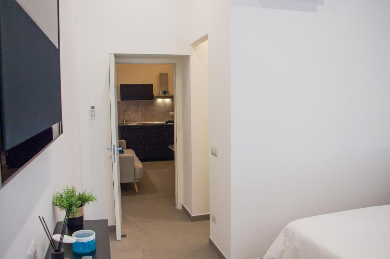 Blue Plebiscito Hotel เนเปิลส์ ภายนอก รูปภาพ
