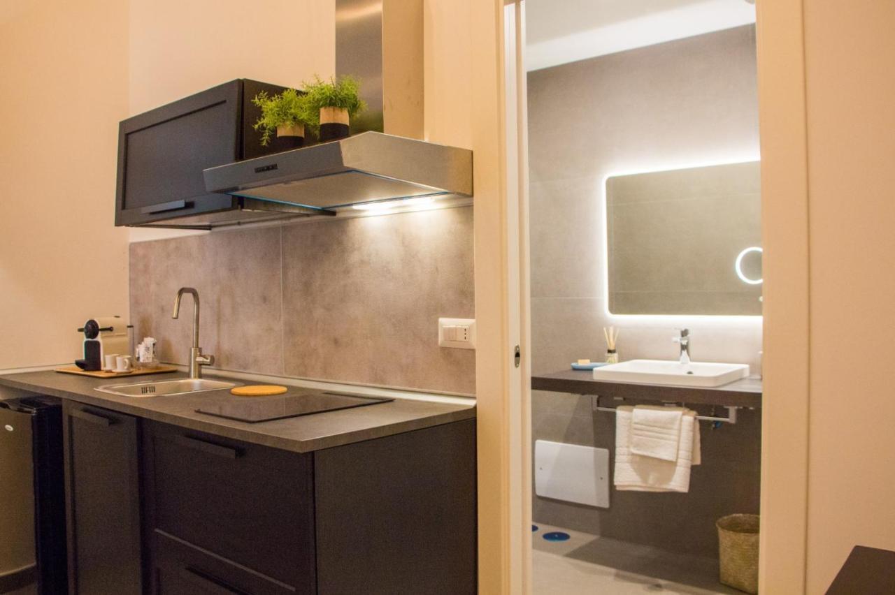 Blue Plebiscito Hotel เนเปิลส์ ภายนอก รูปภาพ