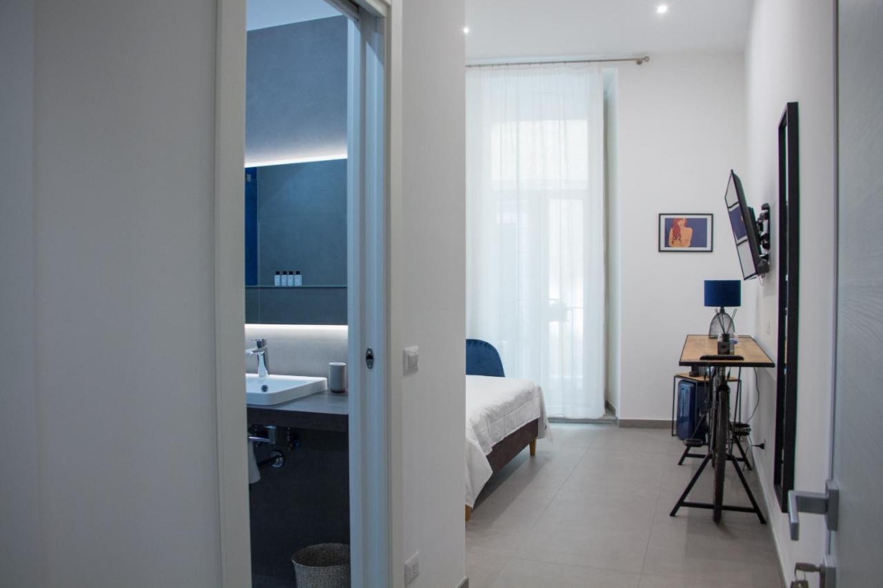 Blue Plebiscito Hotel เนเปิลส์ ภายนอก รูปภาพ