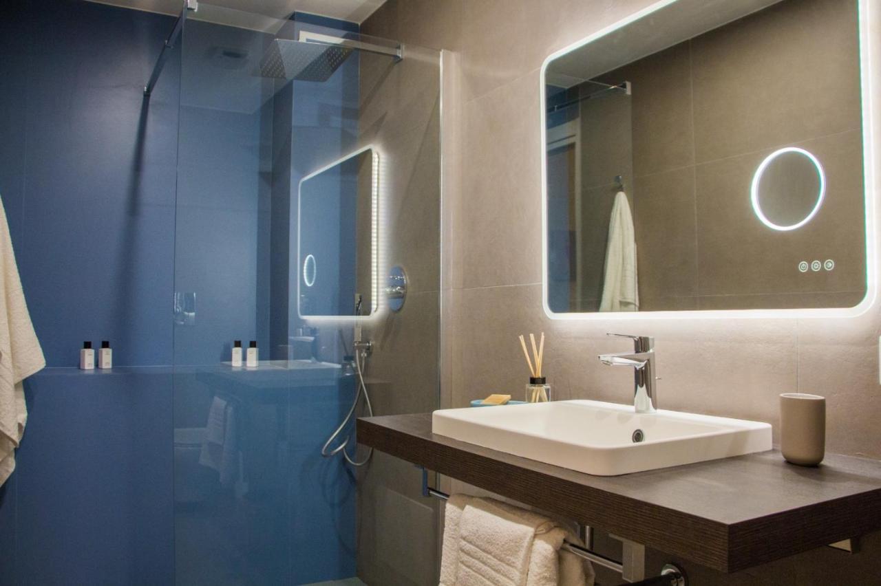 Blue Plebiscito Hotel เนเปิลส์ ภายนอก รูปภาพ