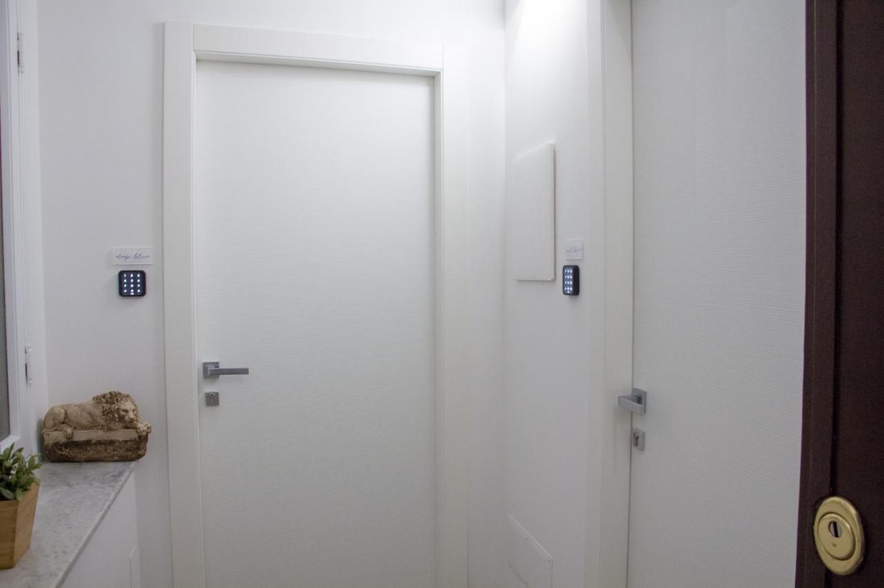 Blue Plebiscito Hotel เนเปิลส์ ภายนอก รูปภาพ